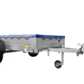 ger_pl_EINACHS-TIEFLADER-GARDEN-TRAILER-264-KIPP-MIT-STUTZRAD-QUERSTREBEN-UND-BLAUER-FLACHPLANE-4531_3.webp