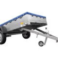 ger_pl_EINACHS-TIEFLADER-GARDEN-TRAILER-264-KIPP-MIT-STUTZRAD-QUERSTREBEN-UND-BLAUER-FLACHPLANE-4531_4.webp