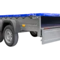 ger_pl_GARDEN-TRAILER-264-2-KIPP-MIT-STUTZRAD-PLANENTRAGER-UND-BLAUER-FLACHPLANE-4926_3.webp